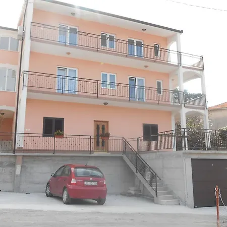 Apartmani Topcic Apartment