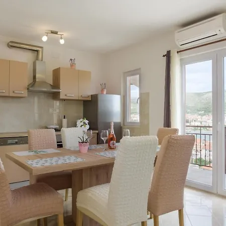 Apartmani Topcic * Trogir