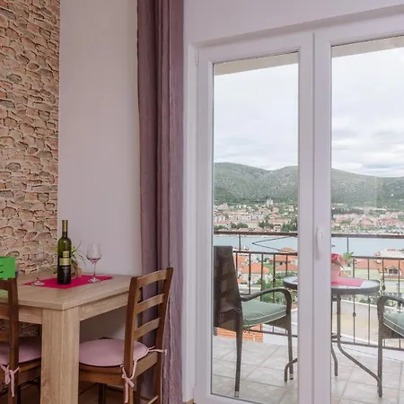 Apartmani Topcic Trogir